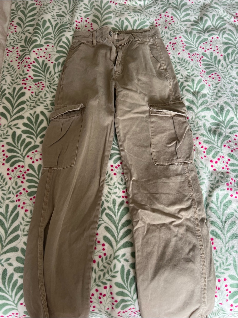 Men's Cargo Pants in Khaki